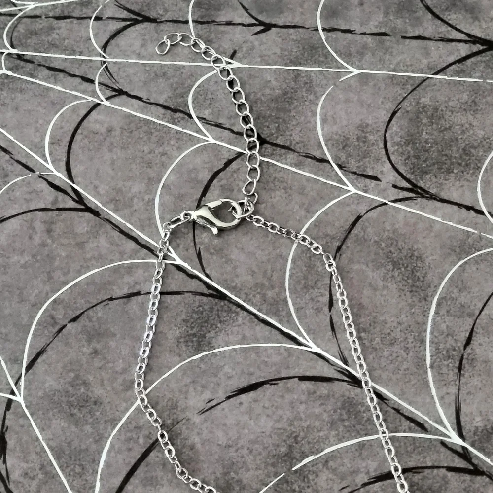 Tarot Card Necklace - Picture 2 of 2